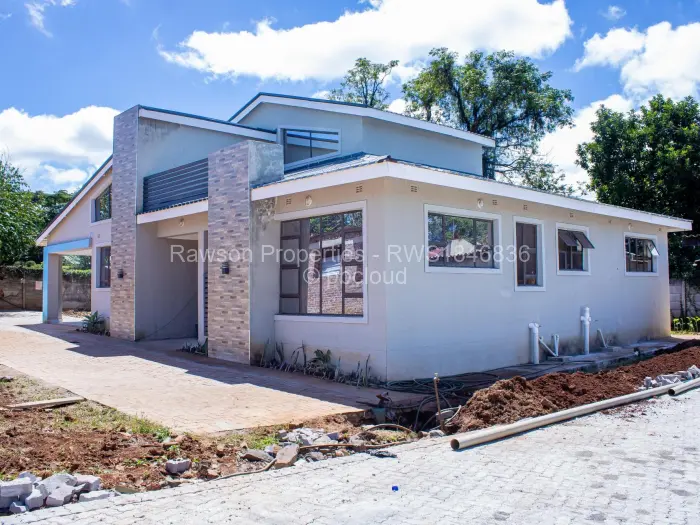 Townhouse/Cluster for Sale in Helensvale, Harare