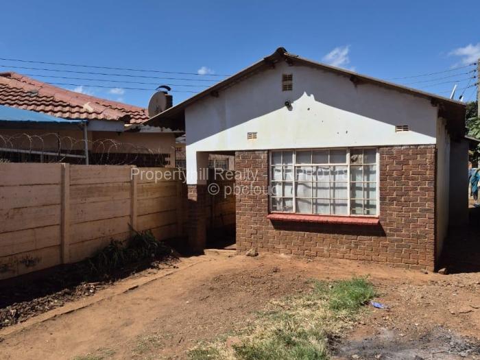 4 Bedroom House for Sale in Kuwadzana, Harare