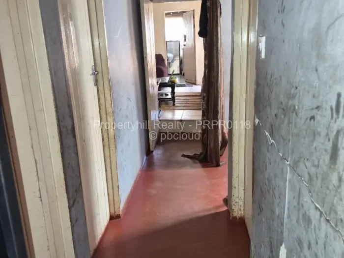 4 Bedroom House for Sale in Kuwadzana, Harare