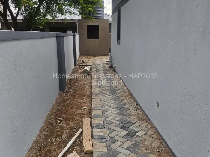 Townhouse/Cluster for Sale in Arlington, Harare