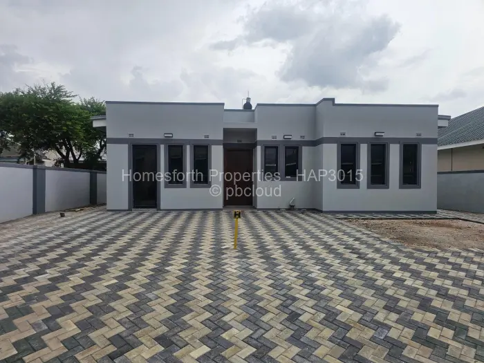 Townhouse/Cluster for Sale in Arlington, Harare