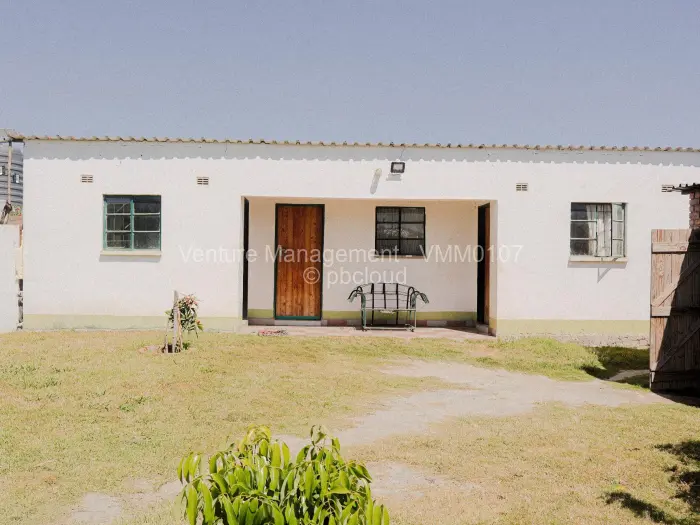 6 Bedroom House for Sale in Domboshawa, Domboshawa