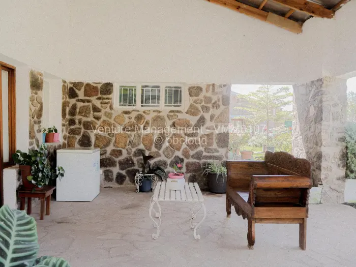 6 Bedroom House for Sale in Domboshawa, Domboshawa