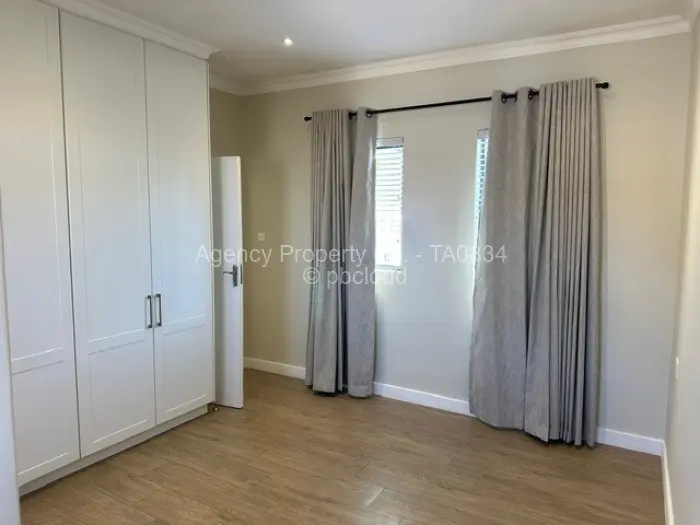 Townhouse/Cluster to Rent in Newlands, Harare