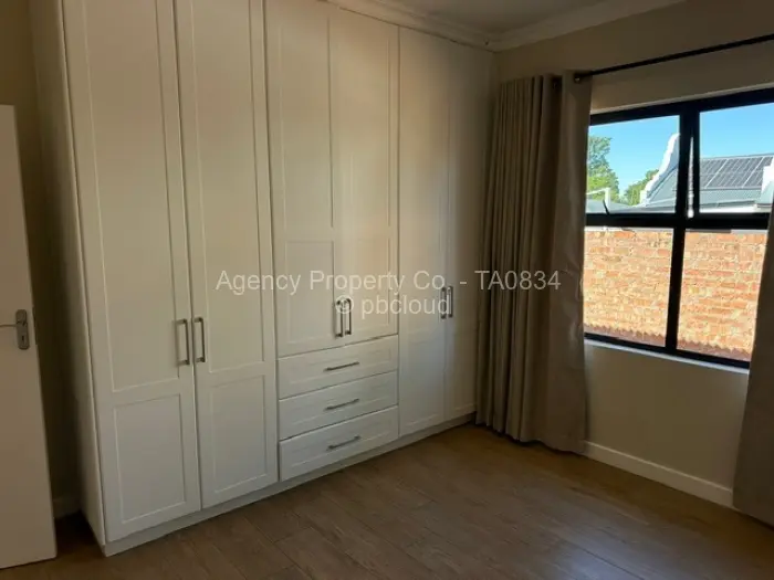Townhouse/Cluster to Rent in Newlands, Harare