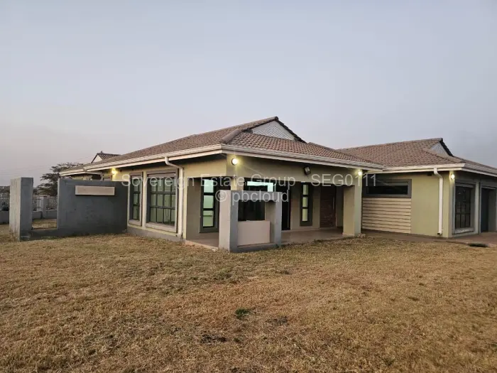 4 Bedroom House to Rent in Fairview, Harare