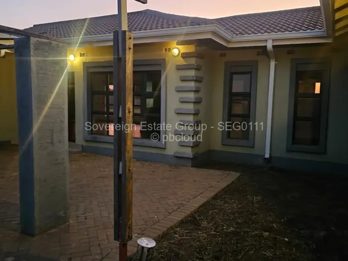 4 Bedroom House to Rent in Fairview, Harare