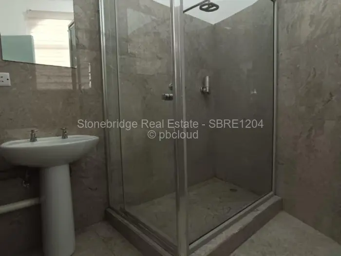 Flat/Apartment to Rent in Suburbs, Bulawayo