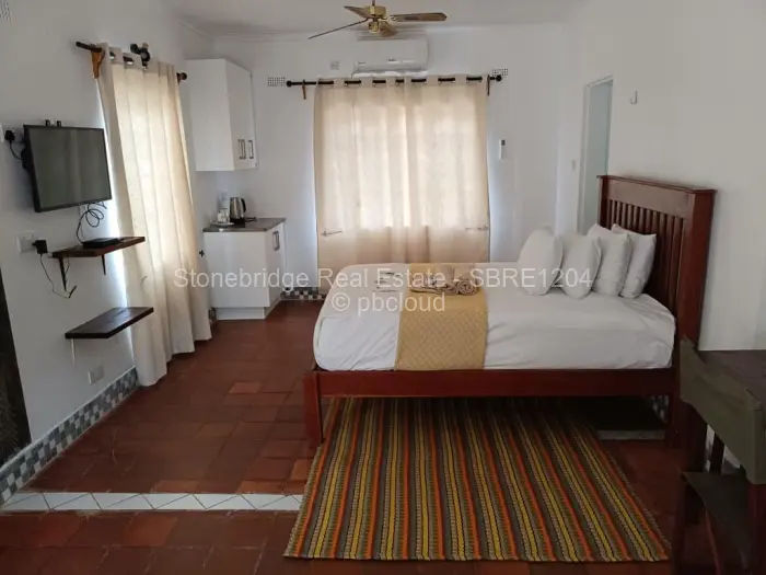 Flat/Apartment to Rent in Suburbs, Bulawayo
