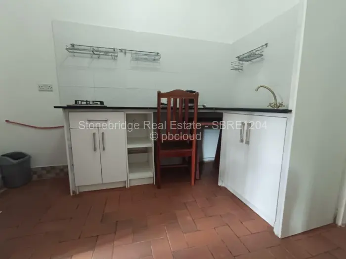 Flat/Apartment to Rent in Suburbs, Bulawayo