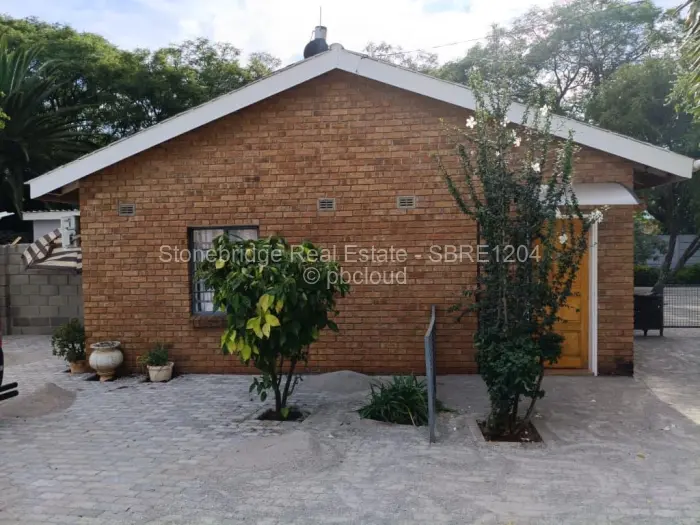 Flat/Apartment to Rent in Suburbs, Bulawayo