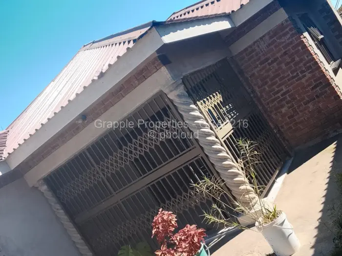 4 Bedroom House for Sale in Budiriro, Harare