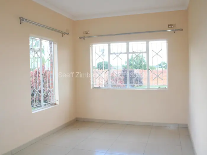 Flat/Apartment to Rent in Waterfalls, Harare