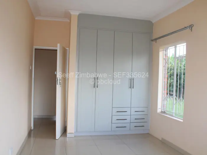 Flat/Apartment to Rent in Waterfalls, Harare