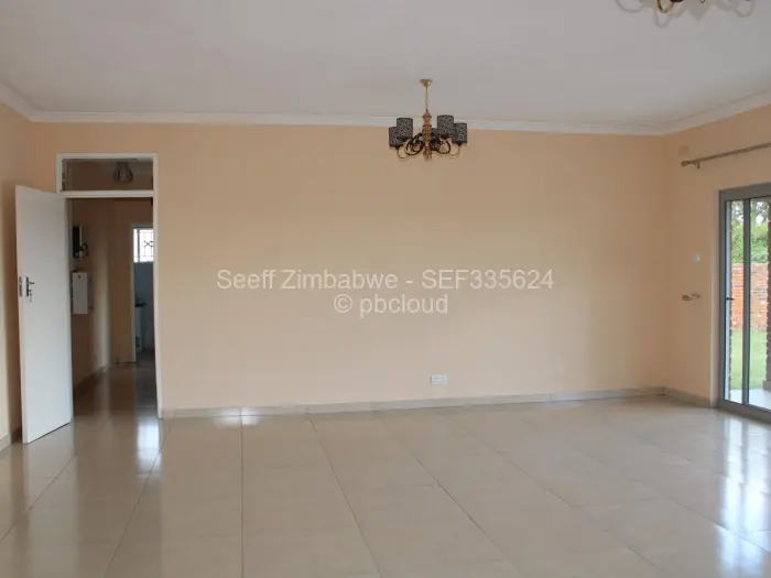 Flat/Apartment to Rent in Waterfalls, Harare
