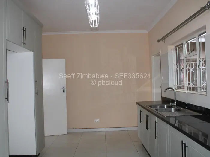 Flat/Apartment to Rent in Waterfalls, Harare