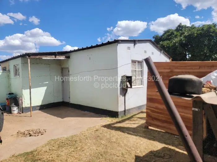 2 Bedroom House for Sale in Glen Norah, Harare