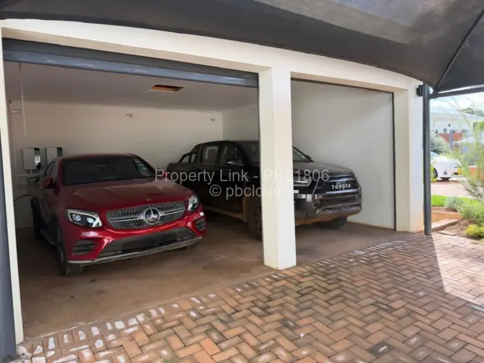 Townhouse/Cluster for Sale in Chisipite, Harare