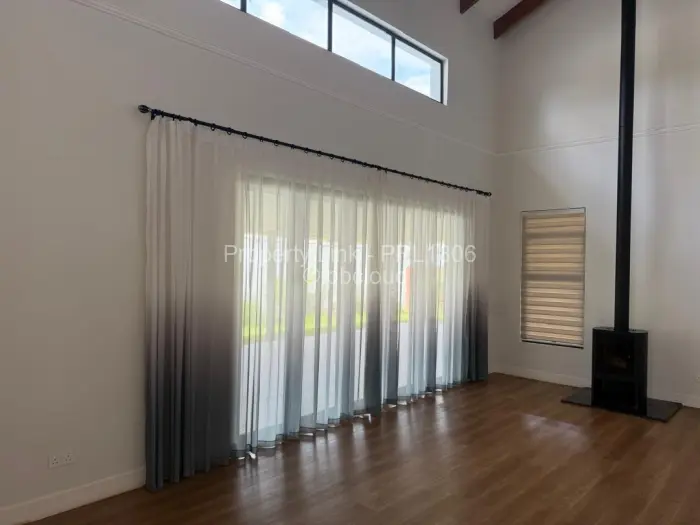 Townhouse/Cluster for Sale in Chisipite, Harare