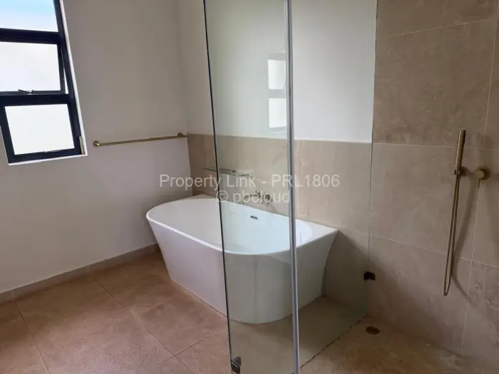 Townhouse/Cluster for Sale in Chisipite, Harare