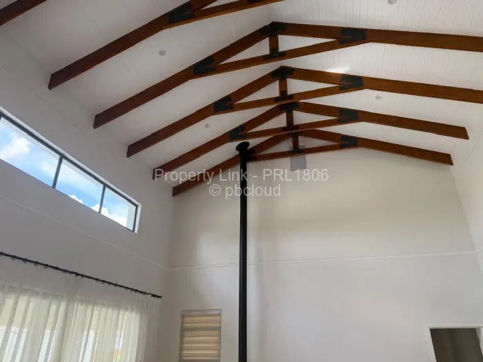 Townhouse/Cluster for Sale in Chisipite, Harare