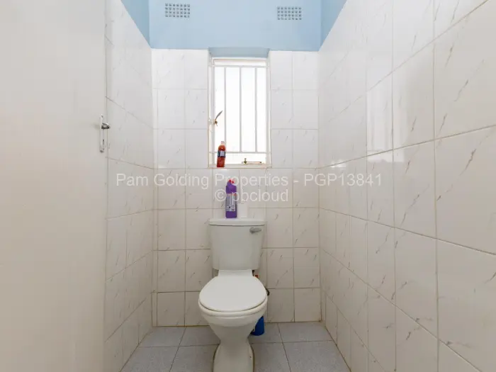 4 Bedroom House for Sale in Chipukutu Park, Ruwa