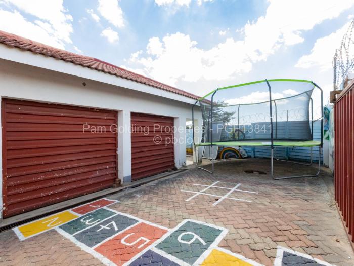 4 Bedroom House for Sale in Chipukutu Park, Ruwa