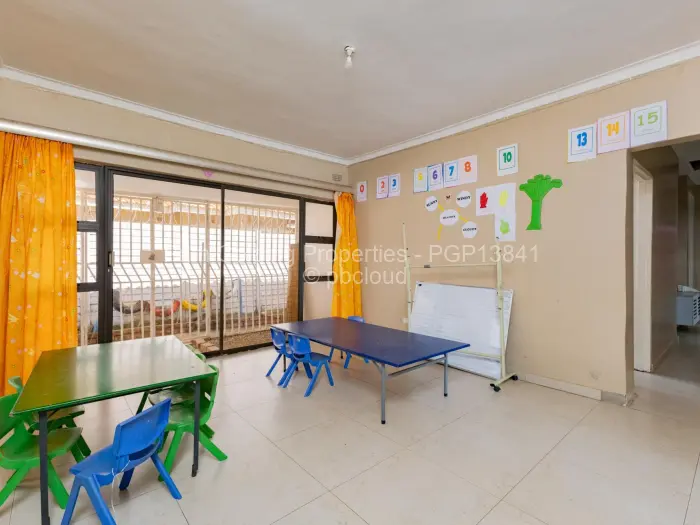 4 Bedroom House for Sale in Chipukutu Park, Ruwa