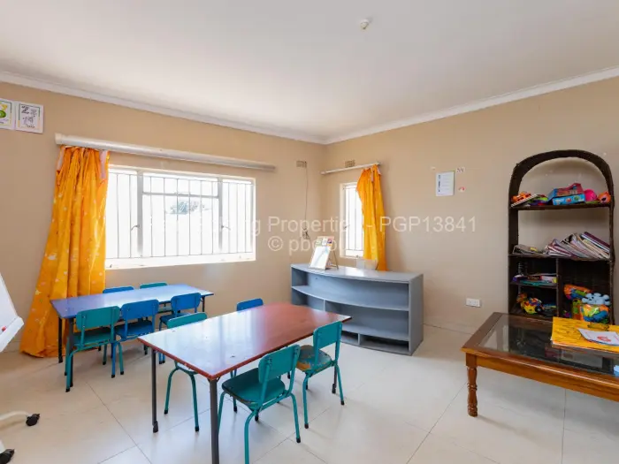 4 Bedroom House for Sale in Chipukutu Park, Ruwa