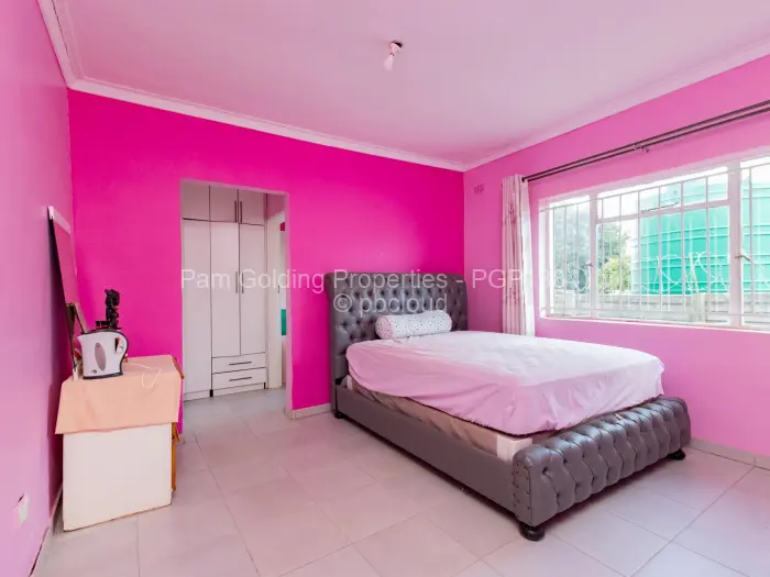 4 Bedroom House for Sale in Chipukutu Park, Ruwa