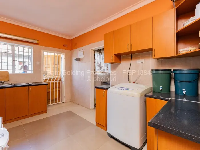 4 Bedroom House for Sale in Chipukutu Park, Ruwa