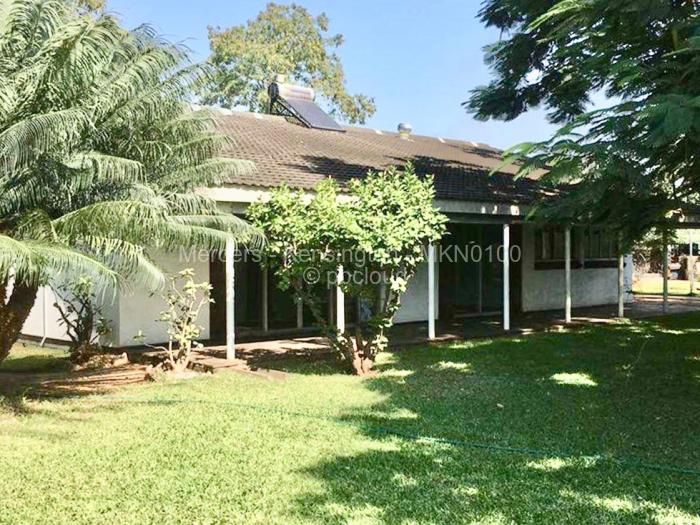 6 Bedroom House for Sale in Chiredzi, Chiredzi