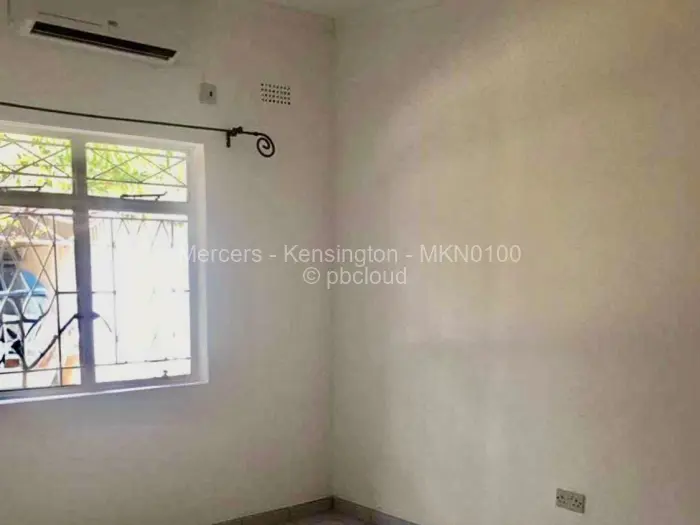 6 Bedroom House for Sale in Chiredzi, Chiredzi