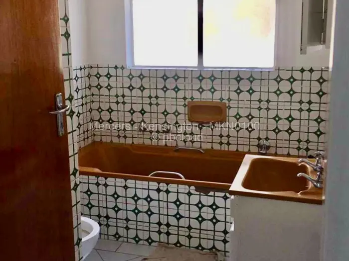 6 Bedroom House for Sale in Chiredzi, Chiredzi