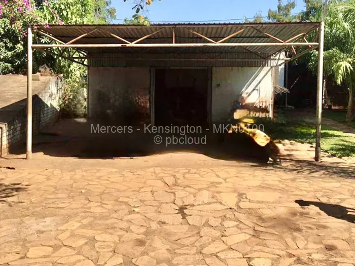 6 Bedroom House for Sale in Chiredzi, Chiredzi