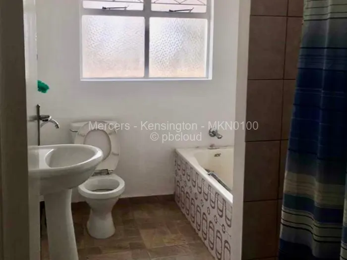 6 Bedroom House for Sale in Chiredzi, Chiredzi