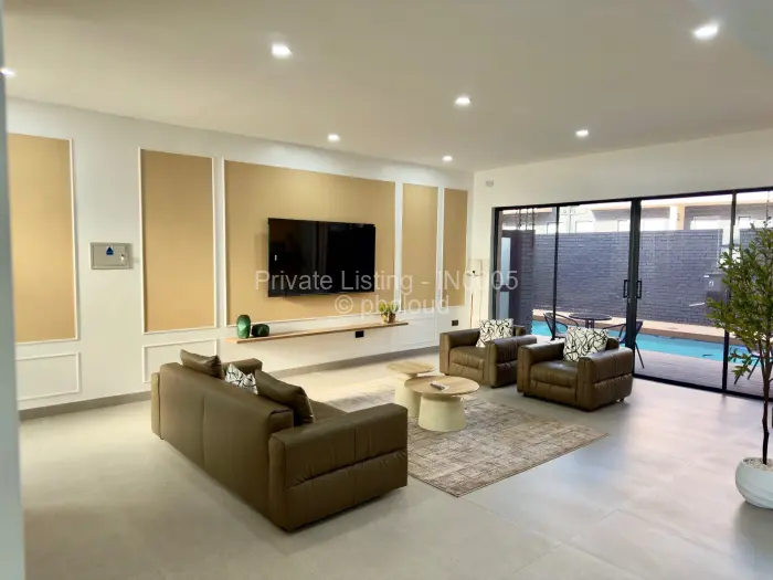 Townhouse/Cluster to Rent in Strathaven, Harare