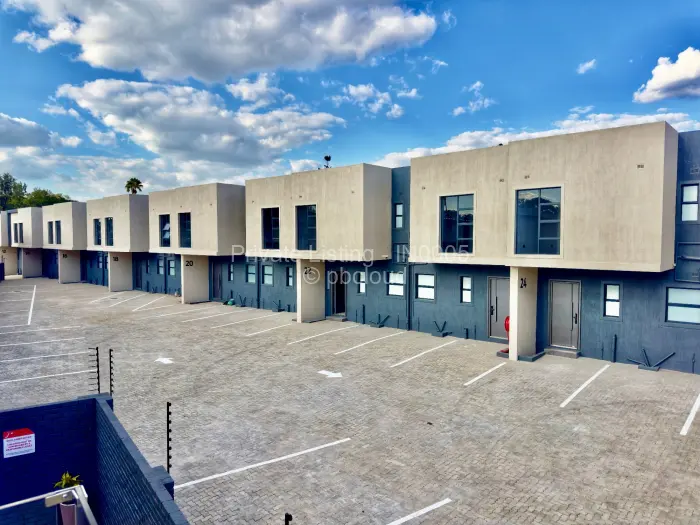 Townhouse/Cluster to Rent in Strathaven, Harare