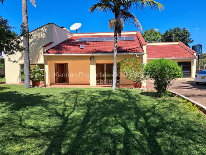 5 Bedroom House to Rent in Borrowdale West