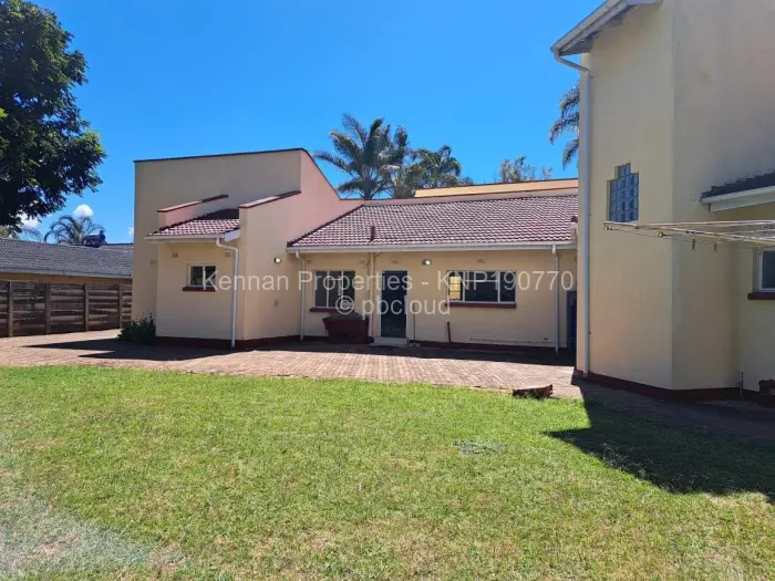 5 Bedroom House to Rent in Borrowdale West