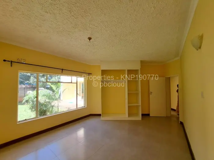 5 Bedroom House to Rent in Borrowdale West