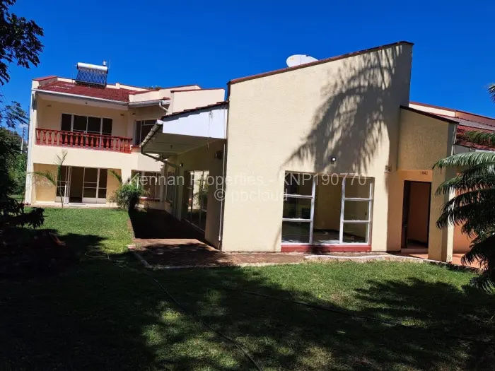 5 Bedroom House to Rent in Borrowdale West