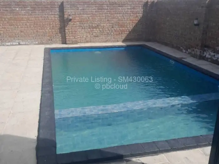 Townhouse/Cluster for Sale in Arlington, Harare