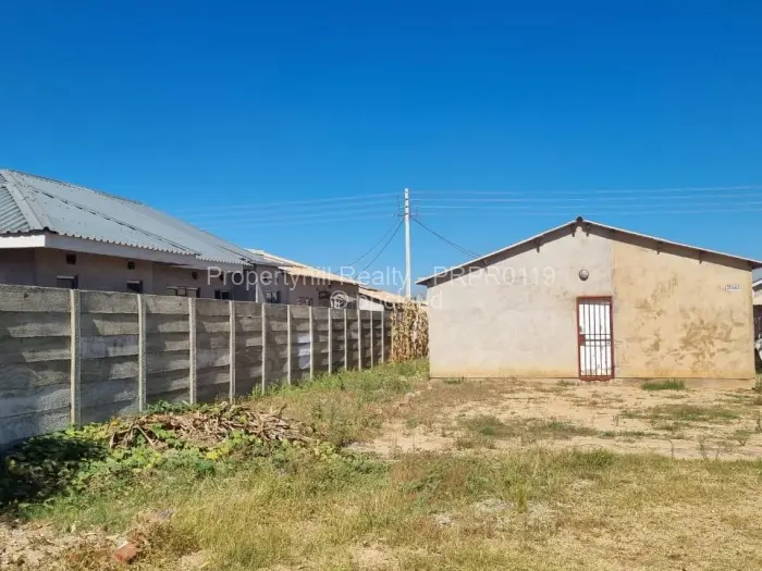 2 Bedroom House to Rent in Budiriro, Harare