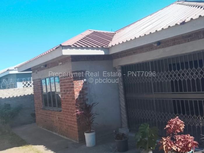 4 Bedroom House for Sale in Budiriro, Harare