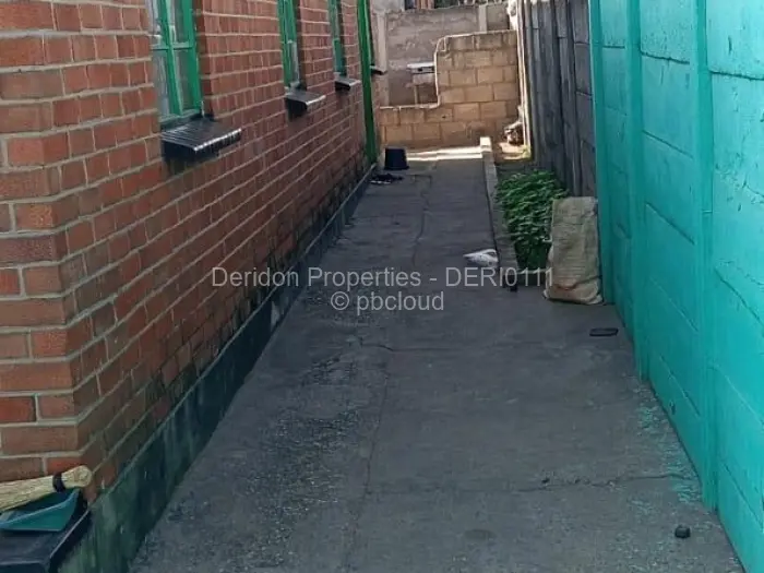4 Bedroom House for Sale in Glen View, Harare