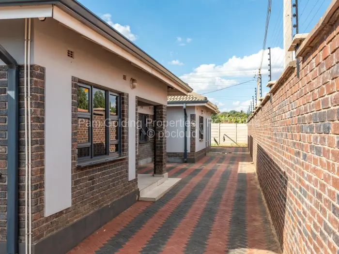 4 Bedroom House for Sale in Ashdown Park, Harare