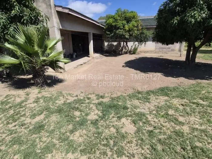 4 Bedroom House for Sale in Luveve, Bulawayo