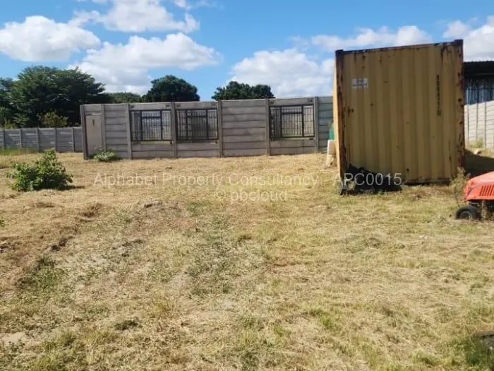 Commercial Stand to Rent in Zimre Park