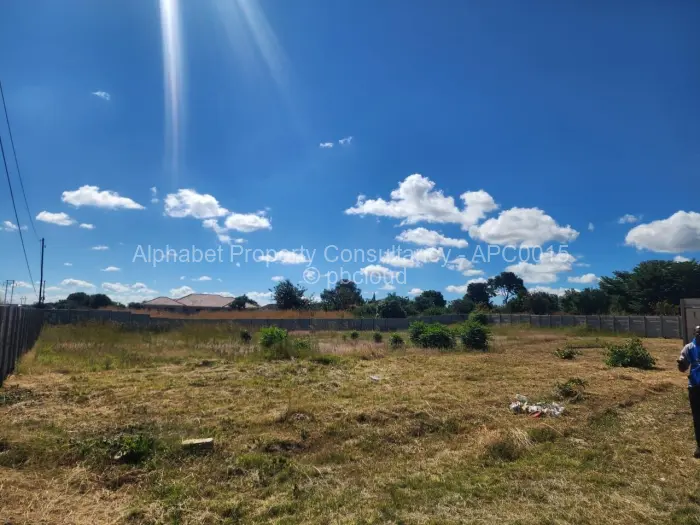 Commercial Stand to Rent in Zimre Park